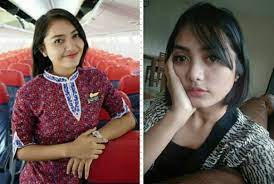 Memilih model rambut pendek untuk pemilik wajah bulat? Pramugari Cantik Berambut Pendek Ini Bikin Netizen Terpesona Riau24 Com