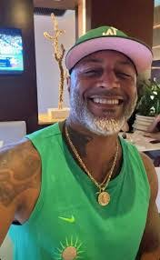 Scott Yates's Instagram, Twitter & Facebook