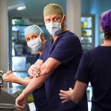 The official facebook for abc's grey's anatomy. Grey S Anatomy To Tackle Covid 19 In Season 17