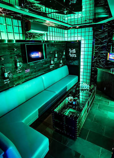 Studio / Rooms | Stage Karaoke X Studios
