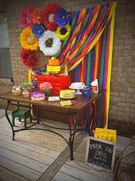 Choose from multicoloured sombreros, mexican flag bunting, inflatable limbo sticks, colourful maracas, fiesta selfie kits and much more to make it a celebration to remember! Mexican Themed Tablescape Flower Diy Cinco De Mayo Party Ideas For Adults Mexican Party Theme Mexican Birthday Parties Mexican Fiesta Party