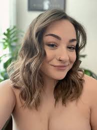 Dani Avery on X: Im backkkk 💗 t.co0kgqmivqaT  X