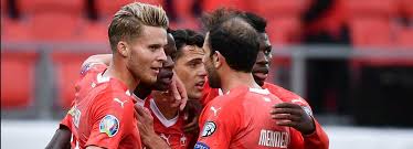 Sein doppelpack lässt die schweizer weiter aufs achtelfinale hoffen. Lange Reisen Nati Plant Wohl Em Quartier In Baku