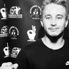 Tributes paid to Newton Abbot boxer Ryan