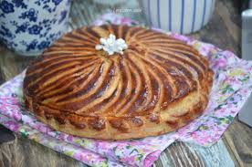 200 g de chocolat noir fondu 250 g de mascarpone Galette Des Rois A La Creme D Amande De Cyril Lignac Le Sucre Sale D Oum Souhaib