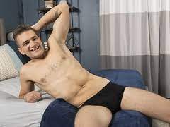 He previously shared a super hot shirtless photo while on the set of the movie. Solo Load Hd Gay Tube Page 3