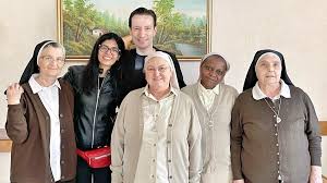 È stato ucciso in un'imboscata l'ambasciatore italiano in congo luca attanasio, insieme a lui il la macchina dell'ambasciatore stava viaggiando insieme al convoglio delle nazioni unite nella zona. 0u68k Kzmnqemm