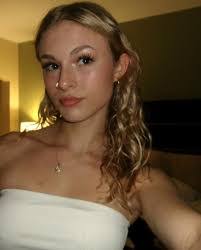 Lucy Boswell's Instagram, Twitter & Facebook