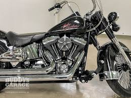 Deze licht gewicht sneaker is natuurlijk super geschikt. Buddy S Garage Harley Davidson American Classic Cars