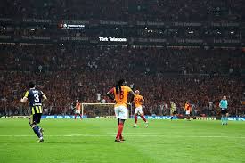 However, tensions flared as fenerbahçe coach ersun yanal and his counterpart fatih terim were both booked. 4800x900px Free Download Hd Wallpaper Galatasaray Fenerbahce Derby The Audience Super League Wallpaper Flare