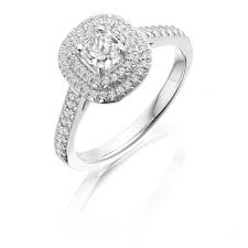 Best Place To Buy Diamonds This Christmas Beautiful Diamond Rings Buying Diamonds Diamond