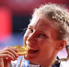 Maybe you would like to learn more about one of these? Lt Hh9sshrbnam