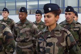 Après une séparation difficile, j'essayais de comprendre la décision de mon ancien compagnon sans y parvenir. Service Militaire Volontaire Smv