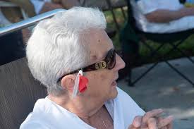 Veterans, civilians pay tribute to fallen comrades