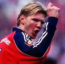 Effenberg was real professional and knew significance of this 2nd leg. Fussball Effenberg Verteidigt Die Fieslinge Der Bundesliga Welt