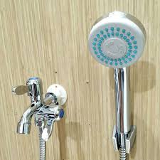 Karena bagaimanapun, anda harus menyesuaikan bujet yang dikeluarkan untuk membeli shower dengan rencana biaya yang telah disiapkan. Paket Shower Set Paket Shower Mandi Shower Minimalist Terbaru Agustus 2021 Harga Murah Kualitas Terjamin Blibli