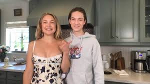 Both kate and oliver have three children. Kate Hudson Gives Tour Of Her Home Kitchen Her 16 Year Old Son Ryder Makes A Cameo Youtube