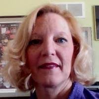 Beth Ragan's Instagram, Twitter & Facebook