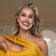 Caroline Larson (@dr.carolinelarson)