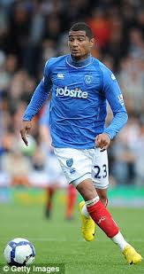 O meia acertou por uma temporada com o monza, da segunda divisão italiana, com possibilidade de prorrogação. Kevin Prince Boateng Family At War Over Key Game Daily Mail Online