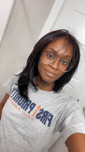 Miranda Farrell's Instagram, Twitter & Facebook