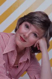 Who is Miriam Flynn dating? Miriam Flynn boyfriend, husband