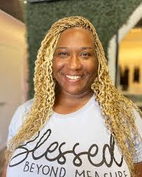 Twila Robinson's Instagram, Twitter & Facebook