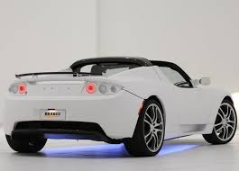 Brabus Tesla Roadster 2009 Weisse Farbe Sieht Auf Dem Tesla Gut Aus Beste Luxus Autos Tesla Roadster Roadsters Tesla