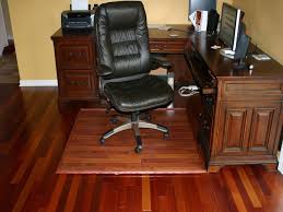 Dress up your office space with these decorative, low pile office mats. Plastik Fussmatte Fur Den Schreibtisch Stuhle Home Office Mobel Sammlungen In Den Zeitgenossischen Oder Kunststoff Matt Office Chair Mat Office Chair Chair Mats