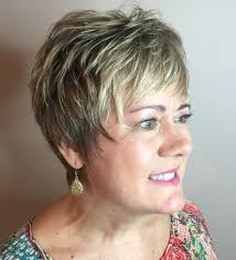 Salon located in dubai if you would like to get our hair services. 90 Classy And Simple Short Hairstyles For Women Over 50