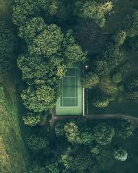Tennisplatz Im Wald In 2020 Fotografien Hintergrunde Tennis Luftfotografie