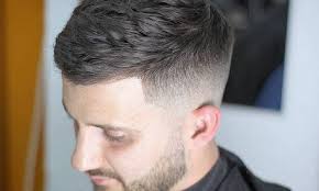 Epingle Par Gladys Sur Coupe Homme Courtes Coupe De Cheveux Homme Courte Cheveux Courts Homme Coupe De Cheveux Courte