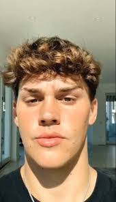 Noah Quick's Instagram, Twitter & Facebook