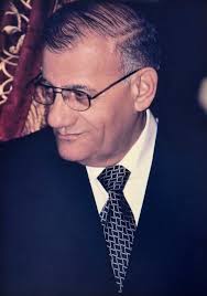 وفاة رجل فاضل زوجة الفقيد اوديت وأولاده نبيل وعائلته ونادر وعائلته وكريمته  نتالي وزوجها جودت عتيق وعائلتها واخوته الياس وعيسى والمرحوم ابراهيم  وعاءلاتهم واخواته وردة وجورجيت وفيوليت وعاءلاتهم والمرحومات ماري واليس  وليندا