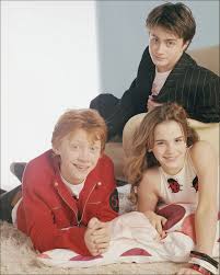 Emma Watson 13 Rupert Grint 15 And Daniel Radcliffe 14 Harry Potter Actors Harry Potter Cast Harry Potter Pictures