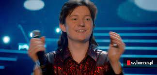 Zenek martyniuk to niekwestionowana gwiazda muzyki disco polo. Krzysztof Varga Popelzlem Na Zenka Zobaczylem Padlem