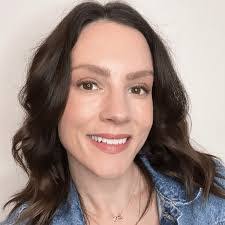 Victoria Whitt's Instagram, Twitter & Facebook