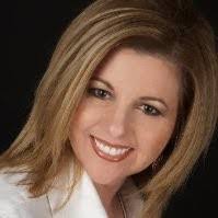 Laura Mossman's Instagram, Twitter & Facebook