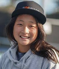 Justin Eakin's Instagram, Twitter & Facebook