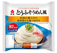 Amazon.co.jp: 紀文 とうふそうめん風 ( 1ケース 8パック ) めんつゆ付き [温めてそのままでも◎  お鍋の〆にも] 大豆 そうめん  豆腐そうめん (タンパク質  低糖質豆腐) : 食品・飲料・お酒