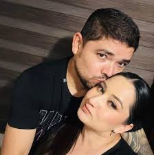 🌌Nuevo comedor redondo oxford Con base de acero INOXIDABLE🌌‼ •Pidelo en  la tela de tu elección, con cristal templado •Silla modelo new york Has tu  pedido! •Hacemos envios a domicilio Tel: 668