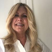 Danette Kroll's Instagram, Twitter & Facebook