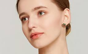 Holly Berry Earrings, Holly Leaf Stud Earrings, 16mm, Christmas Stud  Earrings for Women, Christmas Ornament Earrings : Amazon.co.uk: Fashion