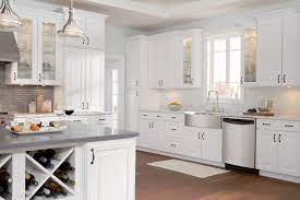 Sierra Vista Cabinets Specs Features Timberlake Cabinetry Painting Kitchen Cabinets White Interior Design Kitchen Antique White Kitchen Cabinets