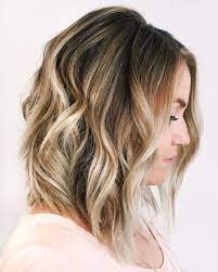 Honey Bronde Balayage Lob Wavy Bob Haircuts Haircuts For Wavy Hair Wavy Bob Hairstyles