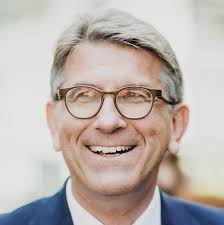 Last Tuesday, we had the pleasure of hosting "Thomas Mann's Antifascist  Radio Addresses: 'Listen, Germany!'" with German Studies scholars Jeffrey  L. High & Elaine Chen, the editors of the book "Thomas Mann's