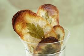 Recette De Tuiles Croutillantes De Pomme De Terre Aux Herbes Facile Et Rapide Recette Recette Tuiles Pomme De Terre Idee Recette