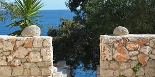 Appartamento in affitto al mare nel salento per la vostra prossima vacanza proponiamo un appartamento in affitto al mare nel salento. 4 Case Con Accesso Diretto Al Mare Del Salento Il Blog Di Salentodolcevita