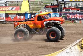 Monster jam, official el toro loco vs. El Toro Loco Monster Truck By Brandonlee88 On Deviantart