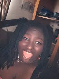 Leah Ashford (@poochieashford)